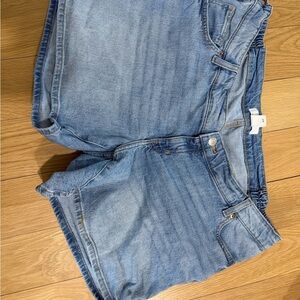 H&M maternity jeans shorts. XL